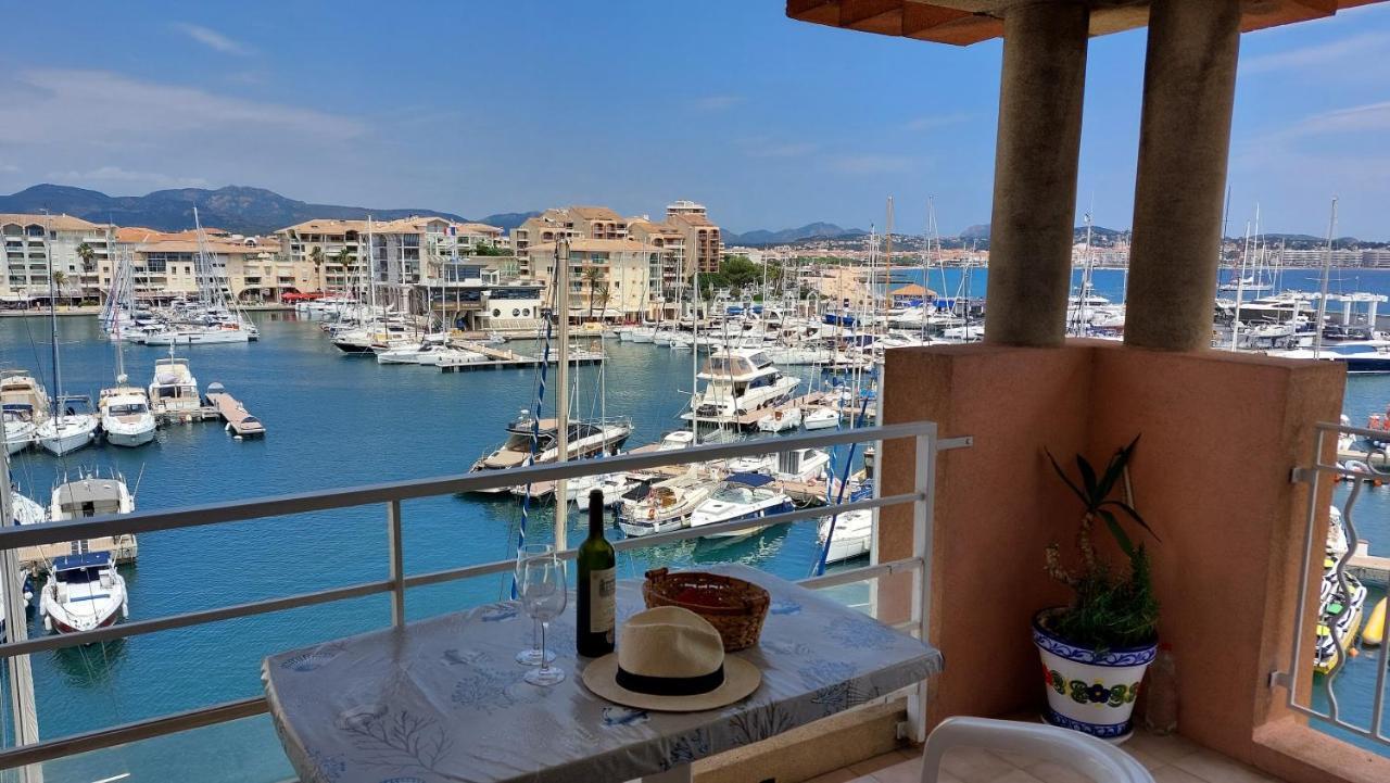 Apartment Hirondelle Port Fréjus Eksteriør billede