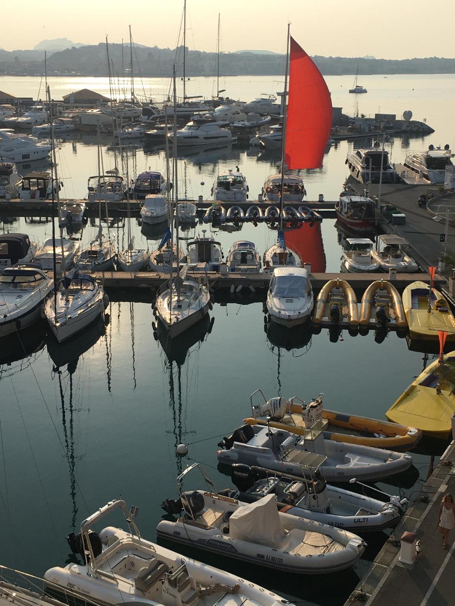 Apartment Hirondelle Port Fréjus Eksteriør billede