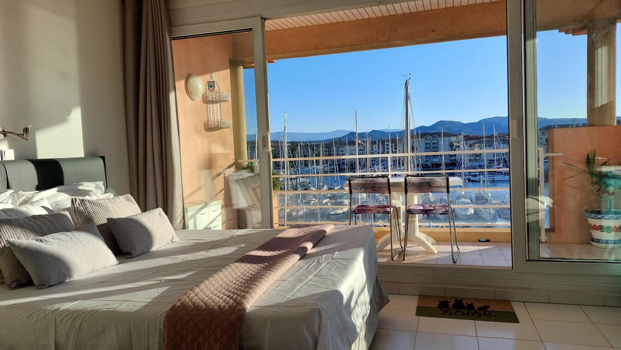 Apartment Hirondelle Port Fréjus Eksteriør billede